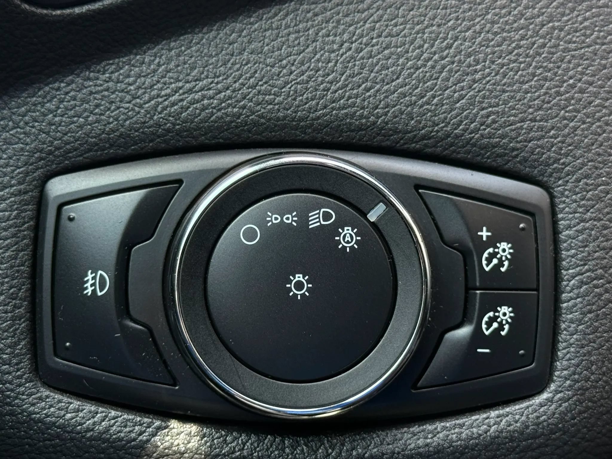 Used 2014 Ford Escape SE FWD image 32