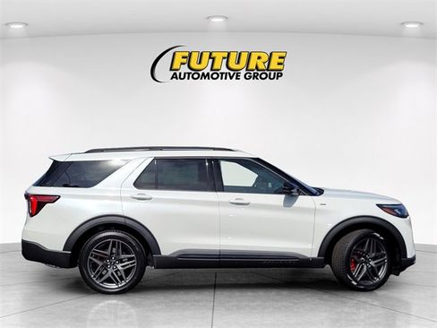 New 2025 Ford Explorer ST-Line w/ Premium Package image 4