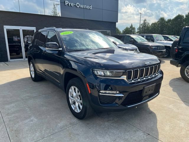 Used 2023 Jeep Grand Cherokee Limited AWD/4WD image 1