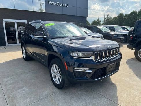 Used 2023 Jeep Grand Cherokee Limited AWD/4WD image 1