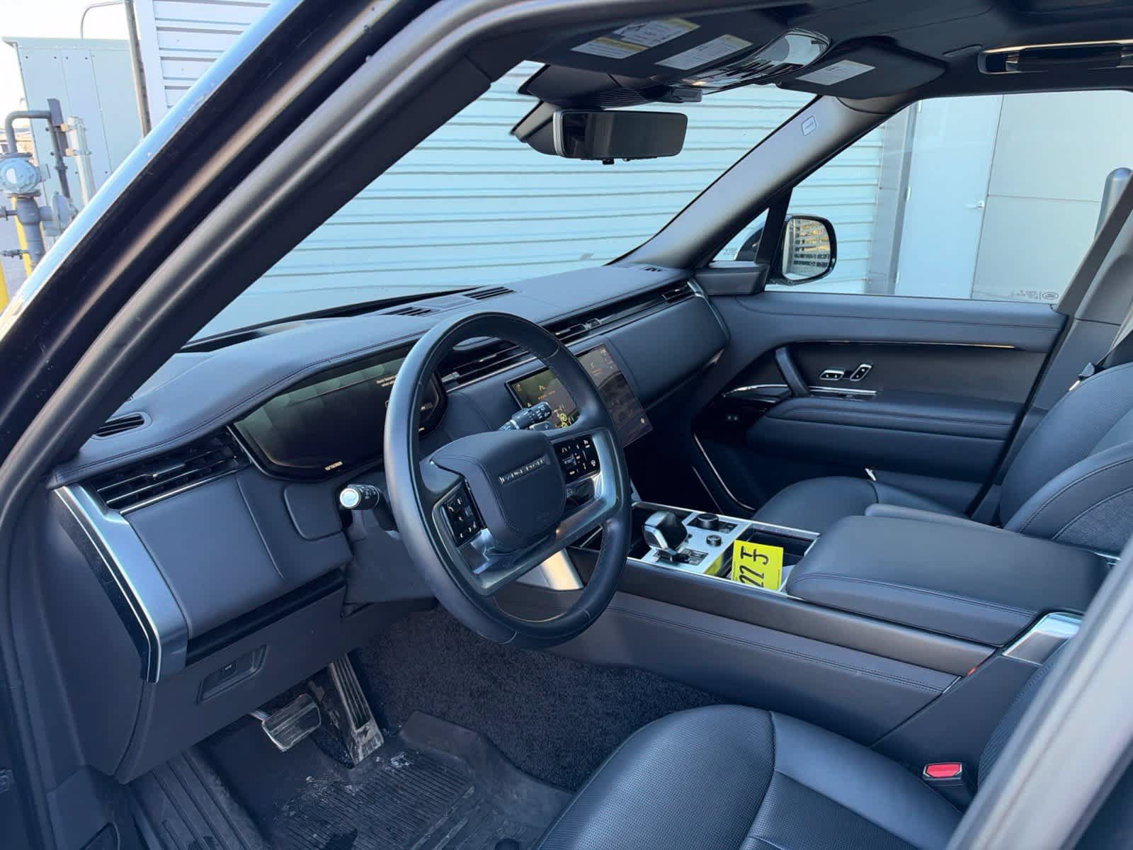Used 2023 Land Rover Range Rover SV AWD/4WD image 9