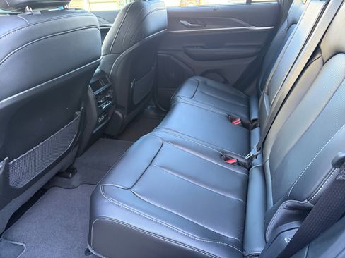 New 2025 Jeep Grand Cherokee Limited w/ Luxury Tech Group II image 26