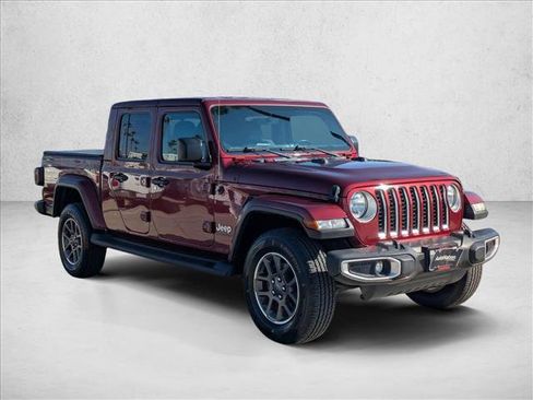 Used 2021 Jeep Gladiator Overland image 3