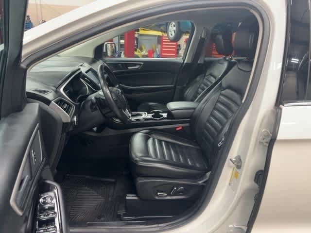 Used 2015 Ford Edge SEL w/ Equipment Group 201A AWD/4WD image 14