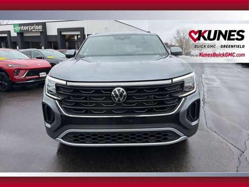 Used 2025 Volkswagen Atlas Cross Sport SE image 14