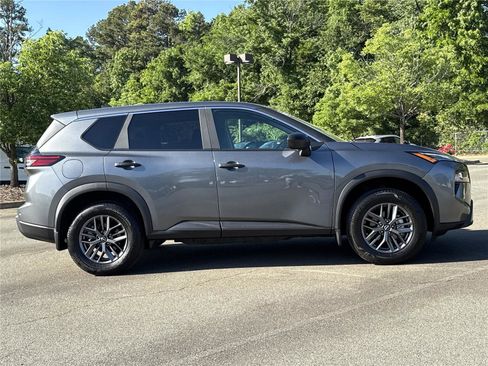 Used 2025 Nissan Rogue S FWD image 25