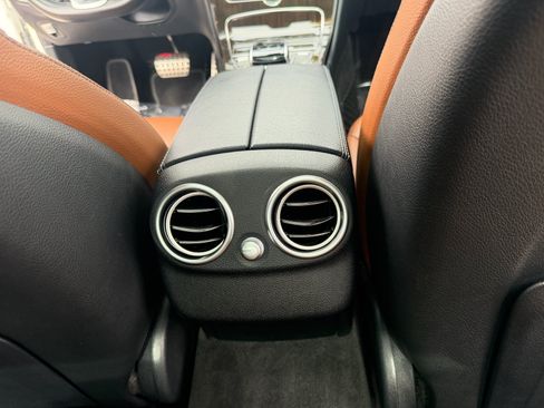 Used 2020 Mercedes-Benz C 300 Sedan image 12
