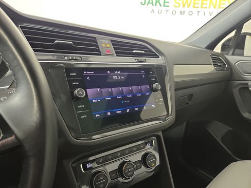 Used 2021 Volkswagen Tiguan SE R-Line image 19