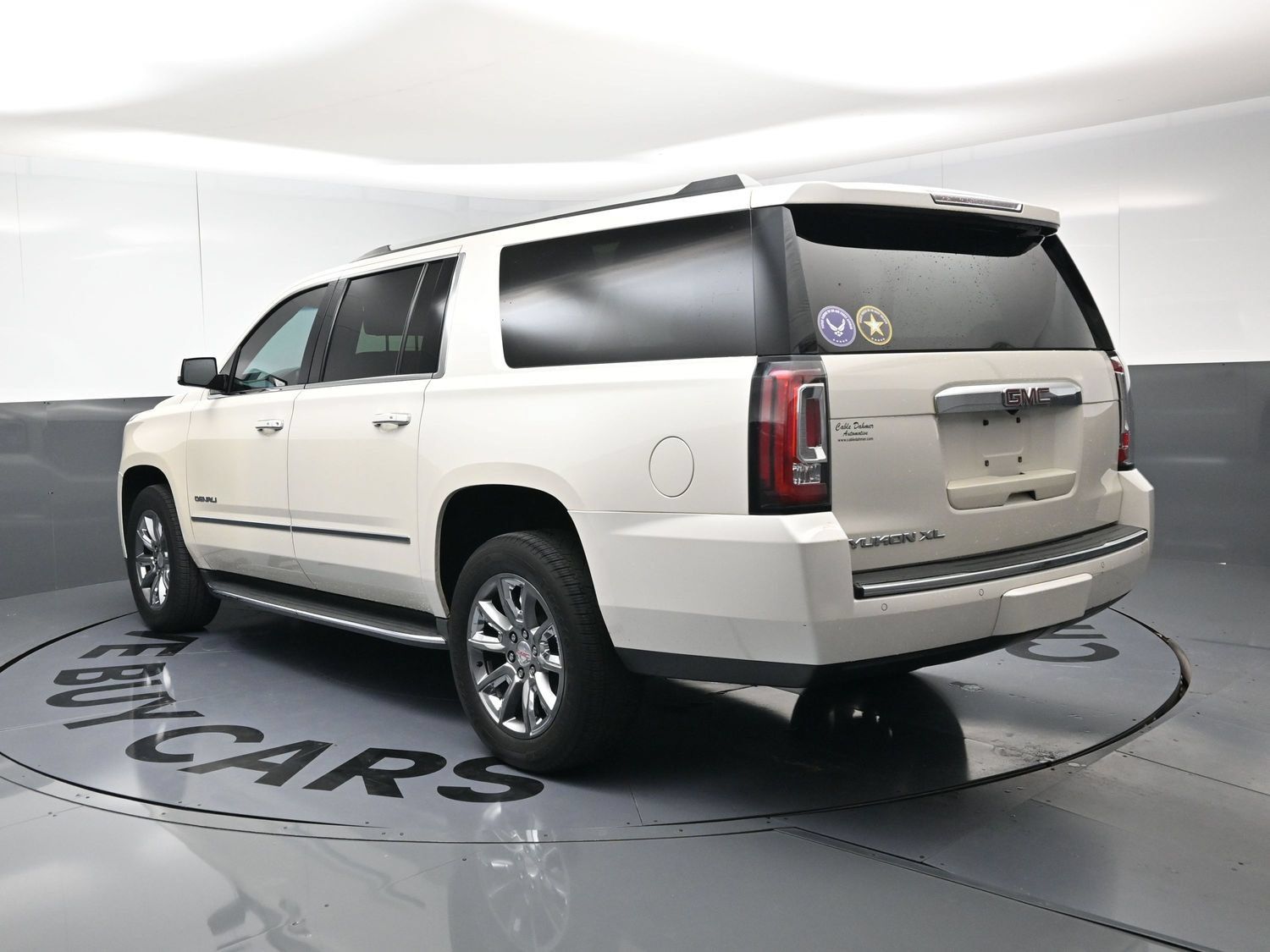 Used 2015 GMC Yukon XL Denali w/ Open Road Package AWD/4WD image 10
