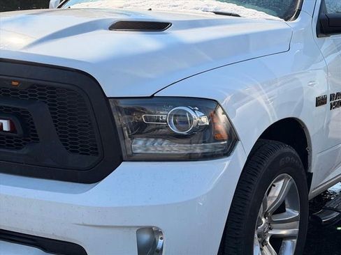Used 2016 RAM 1500 Sport image 11