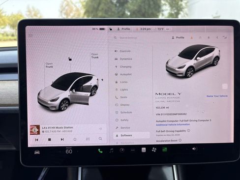 Used 2021 Tesla Model Y Long Range AWD/4WD image 21