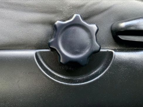 Used 2020 Toyota Tacoma SR image 34