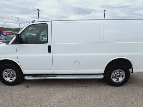 Used 2024 GMC Savana 2500 w/ Driver Convenience Package RWD image 7