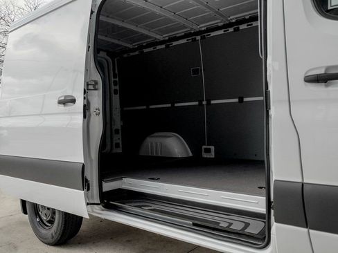 Used 2026 Mercedes-Benz Sprinter 2500 image 10