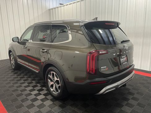 Used 2020 Kia Telluride EX w/ Towing Package AWD/4WD image 2