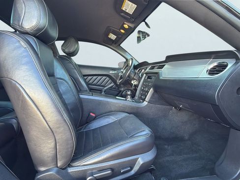 Used 2014 Ford Mustang GT Premium w/ Comfort Package image 14