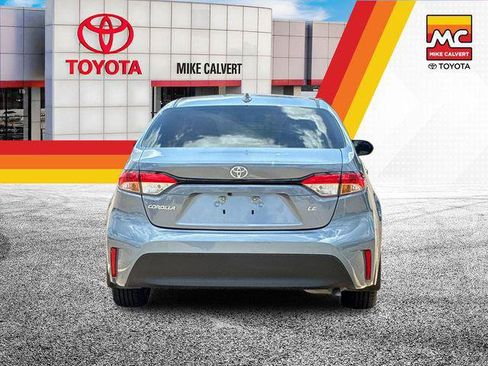 Certified 2025 Toyota Corolla LE FWD image 4