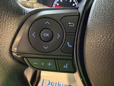 Used 2021 Toyota RAV4 XLE image 13