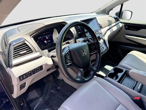 Used 2023 Honda Odyssey Touring image 9