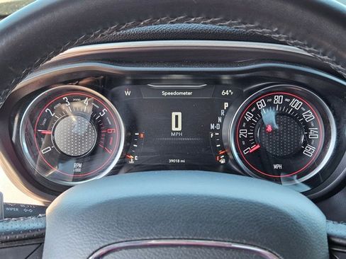 Used 2022 Dodge Challenger R/T image 10