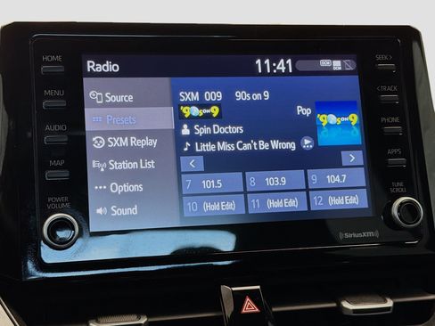 Used 2022 Toyota Corolla SE w/ Carpet Mat Package (TMS) FWD image 9