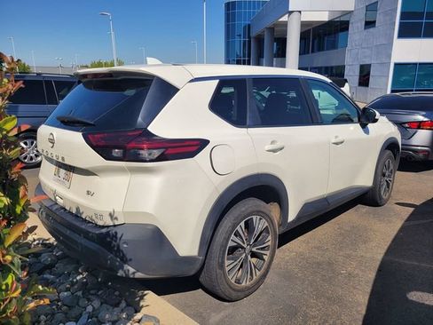 Certified 2023 Nissan Rogue SV FWD image 3