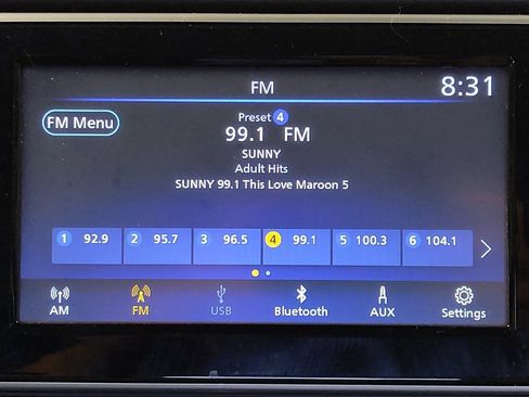 Used 2022 Nissan Versa S FWD image 25