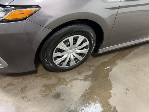 Used 2023 Toyota Camry LE image 9