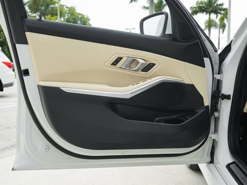 Used 2025 BMW 330i Sedan image 33