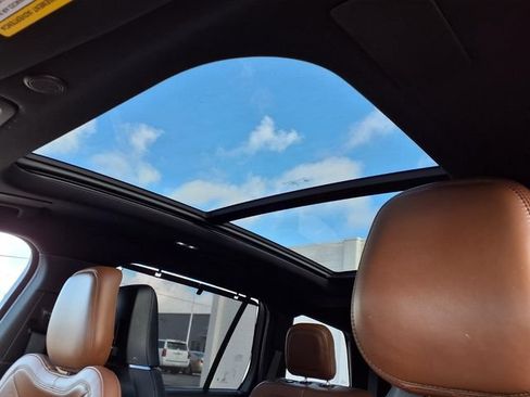 Certified 2022 Lincoln Aviator Reserve w/ Equipment Group 201A RWD image 10