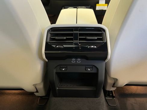 New 2026 BMW 530i 530i w/ Premium Package image 9