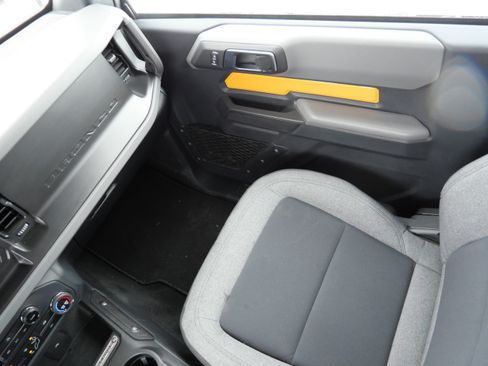 Used 2022 Ford Bronco 2-Door image 11