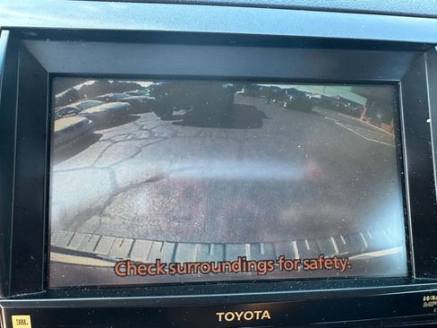 Used 2012 Toyota Sequoia Platinum image 28