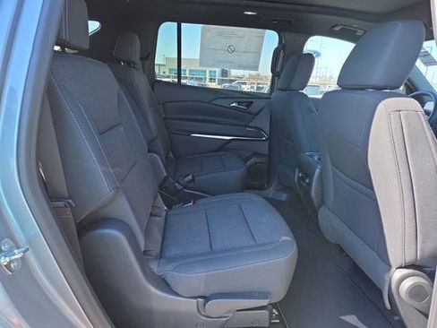 New 2026 Chevrolet Traverse LT w/ Sun and Wheel Package image 15