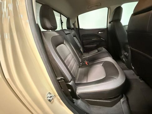 Used 2022 GMC Canyon AT4 image 14