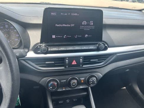 Used 2023 Kia Forte LXS w/ LXS Technology Package FWD image 17