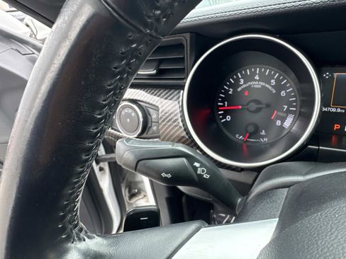 Used 2020 Ford Mustang GT Premium image 31