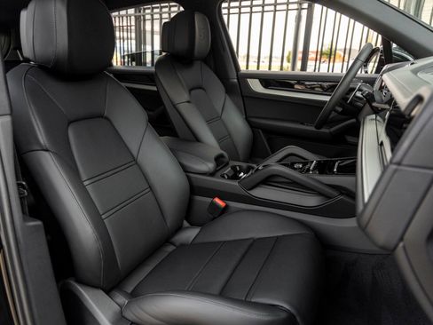 New 2026 Porsche Cayenne S image 46