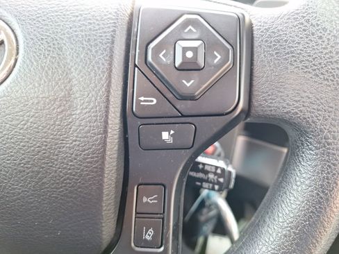 Used 2022 Toyota Tacoma SR image 22