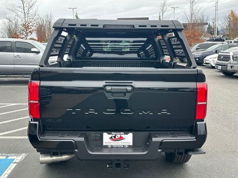 New 2025 Toyota Tacoma TRD Sport image 4