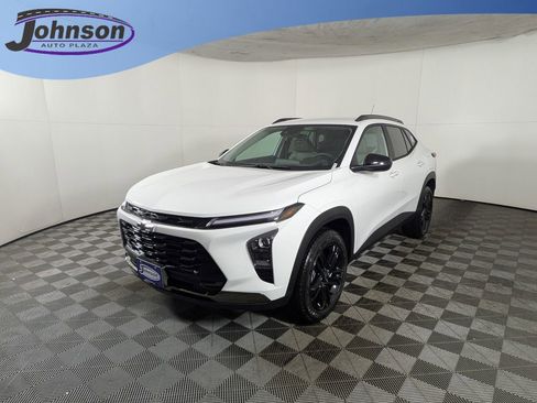 New 2026 Chevrolet Trax ACTIV w/ Driver Confidence Package image 1