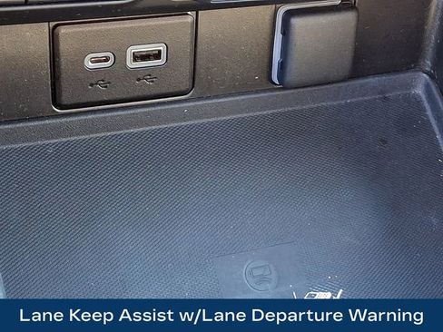 Used 2022 GMC Yukon XL AT4 image 29