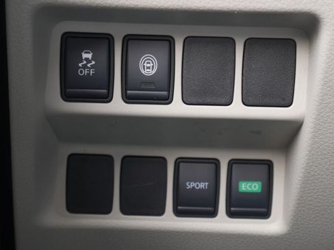 Used 2020 Nissan Rogue Sport SV FWD image 34