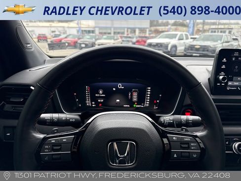 Used 2025 Honda Pilot Black Edition image 6