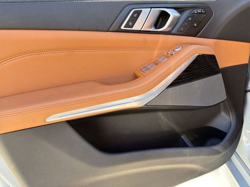 Used 2025 BMW X7 xDrive40i w/ M Sport Package image 13