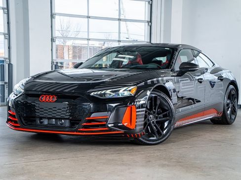 Used 2023 Audi RS e-tron GT image 2