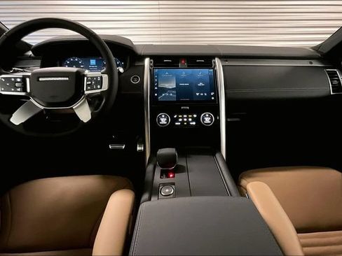 New 2026 Land Rover Discovery Limited Edition AWD/4WD image 6
