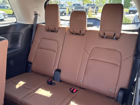 New 2025 Nissan Pathfinder Platinum w/ Cargo Package image 22