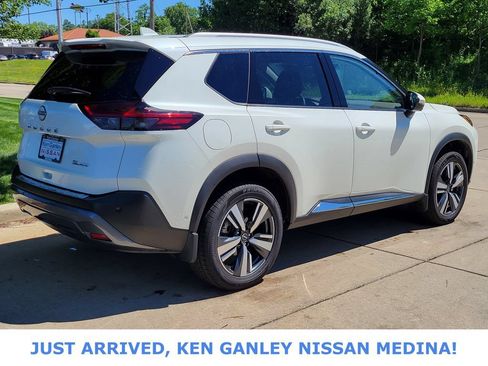 Certified 2023 Nissan Rogue SL w/ SL Premium Package AWD/4WD image 3