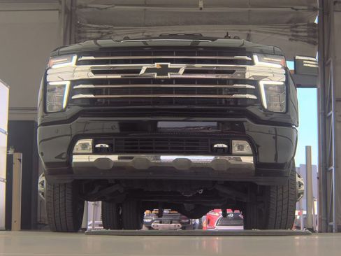 Used 2021 Chevrolet Silverado 3500 High Country image 3